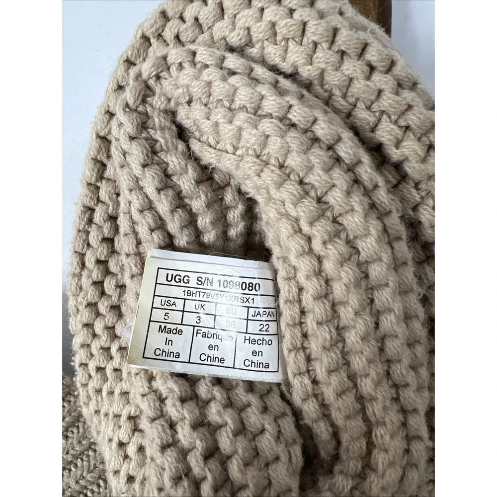 UGGs Tan Upper Knit Sweater Foldover‎ Cuff Size 5